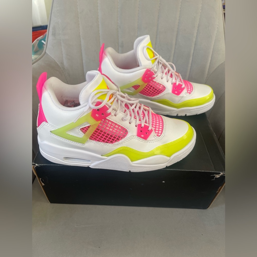 JORDAN 4 RETRO WHITE LEMON PINK - Picture 9 of 12